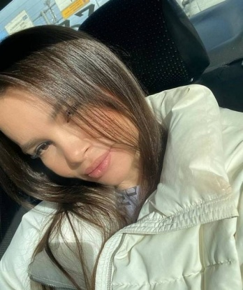 В Москве я создаю горячую атмосферу и приглашаю тебя стать главным героем моих фантазий.🔥
Услуги, которые я предлагаю, уникальны и необычайно насыщены эротическими моментами. Я сделаю тебе незабываемый массаж, который подарит расслабление и возбуждение одновременно. Люблю проводить время в компании щедрых и восхитительных джентльменов, которые готовы наслаждаться каждой секундой в моей горячей обители. 💋
Мои клиенты нисколько не жалеют о выборе, потому что я всегда максимально красива, элегантна и стильна. Моя нежная кожа, шикарные курвы и соблазнительная улыбка не оставят тебя равнодушным. 😍
Если ты мечтаешь о приключении, полном страсти и роскоши, то ты на правильном пути. Обменивайся со мной нежностью и страстью, я помогу тебе освободиться от рутины и погрузиться в безмятежные воды удовольствия. 🌊
Мои фото настоящие, их можно найти в моем профиле. ⭐️
Жду твоего звонка, чтобы воплотить в жизнь все твои тайные фантазии и желания. Все встречи анонимны и конфиденциальны. Профессиональное отношение и полное удовлетворение - гарантировано! 🌟 Изабелла