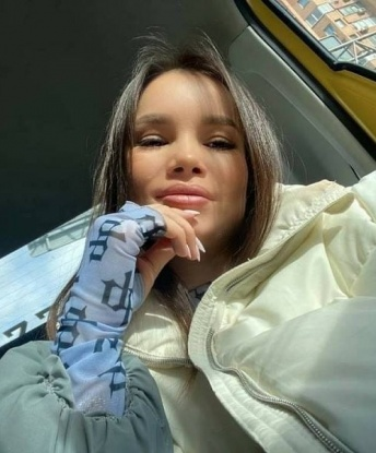 В Москве я создаю горячую атмосферу и приглашаю тебя стать главным героем моих фантазий.🔥
Услуги, которые я предлагаю, уникальны и необычайно насыщены эротическими моментами. Я сделаю тебе незабываемый массаж, который подарит расслабление и возбуждение одновременно. Люблю проводить время в компании щедрых и восхитительных джентльменов, которые готовы наслаждаться каждой секундой в моей горячей обители. 💋
Мои клиенты нисколько не жалеют о выборе, потому что я всегда максимально красива, элегантна и стильна. Моя нежная кожа, шикарные курвы и соблазнительная улыбка не оставят тебя равнодушным. 😍
Если ты мечтаешь о приключении, полном страсти и роскоши, то ты на правильном пути. Обменивайся со мной нежностью и страстью, я помогу тебе освободиться от рутины и погрузиться в безмятежные воды удовольствия. 🌊
Мои фото настоящие, их можно найти в моем профиле. ⭐️
Жду твоего звонка, чтобы воплотить в жизнь все твои тайные фантазии и желания. Все встречи анонимны и конфиденциальны. Профессиональное отношение и полное удовлетворение - гарантировано! 🌟 Изабелла